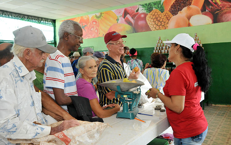 Mercado agropecuario estatal de Buen Viaje. Mercado agropecuario estatal de Buen Viaje, en Santa Clara, Villa Clara.