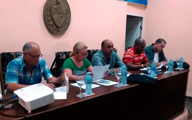 La primera secretaria del Partido en Villa Clara presidió la reunión de reinspección