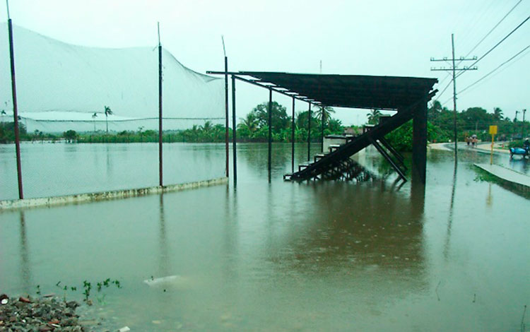 Instalación deportiva de Villa Clara afectada por un huracán.