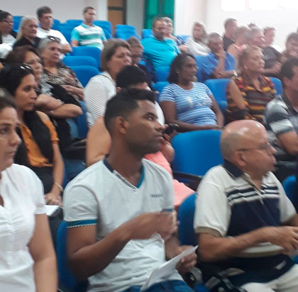 Trabajadores del IBP en el acto por el aniversario 27 del Instituto. Trabajadores del IBP en el acto por el aniversario 27 del Instituto.