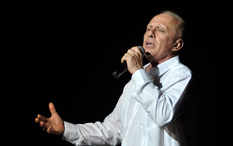Gustavo Felipe Remedios. Gustavo Felipe Remedios.