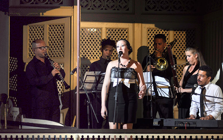 Raptus, Juan Manuel Campos y Wendy Domínguez. Raptus, Juan Manuel Campos y Wendy Domínguez.