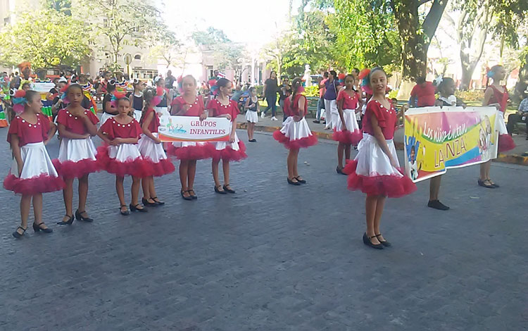 Compañías infantiles participantes en la Fiesta de la Danza en Villa Clara. Compañías infantiles participantes en la Fiesta de la Danza en Villa Clara.