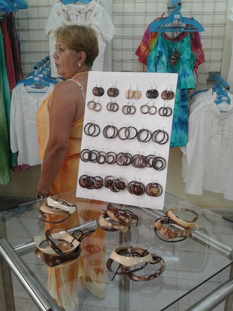 Feria Comercial Arte para Mamá, en Santa Clara, Villa Clara Feria Comercial Arte para Mamá, en Santa Clara, Villa Clara