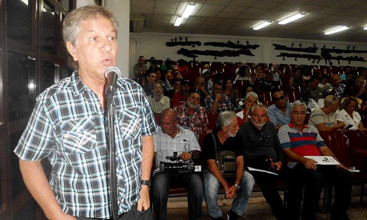 Jorge Gómez, realizador de la radio en Villa Clara. Jorge Gómez, realizador de la radio en Villa Clara.