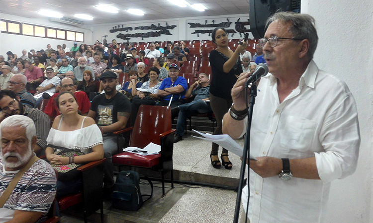 Ricardo Riverón, escritor de Villa Clara, Cuba. Ricardo Riverón, escritor de Villa Clara, Cuba.