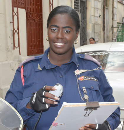 Laiset Socarrás Smith, primera oficial de la policía motorizada en Santa Clara. Laiset Socarrás Smith, primera oficial de la policía motorizada en Santa Clara.