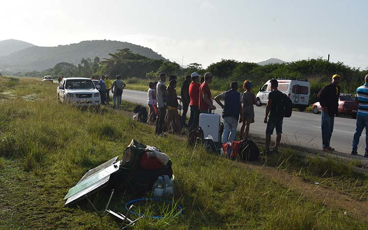 Accidente de tránsito en autopista, Placetas, Villa Clara Accidente de tránsito en autopista, Placetas, Villa Clara