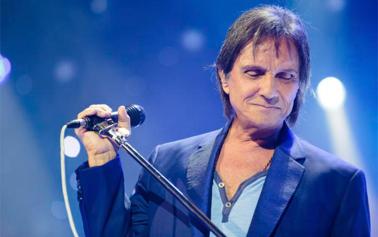 Cantante brasileño Roberto Carlos. Cantante brasileño Roberto Carlos.