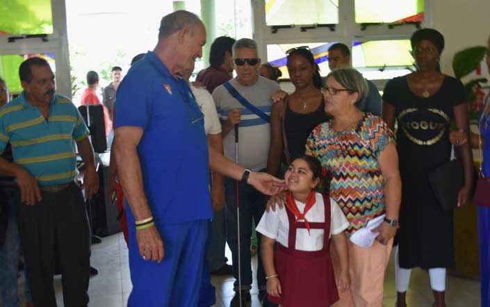 Visita Juan Torena escuela Especial en Villa Clara Visita Juan Torena escuela Especial en Villa Clara