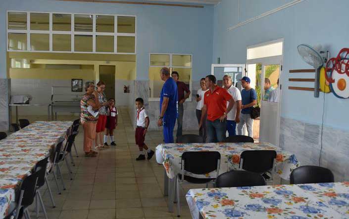 Recorrido de Juan Torena por escuela Especial Recorrido de Juan Torena por escuela Especial
