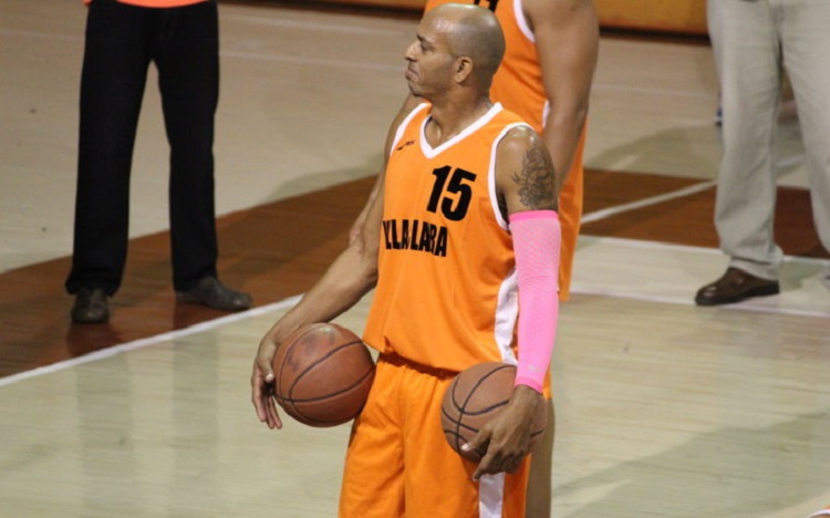 Andy Boffil, lobos del baloncesto, Villa Clara Andy Boffil, lobos del baloncesto, Villa Clara