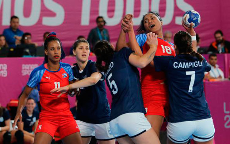 Cuba contra Argentina en el torneo femenino de balonmano de los Panamericanos de Lima 2019. Cuba contra Argentina en el torneo femenino de balonmano de los Panamericanos de Lima 2019.