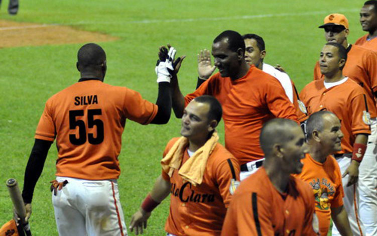 cvm 13 06 12 0725 Pelota Cubana USA