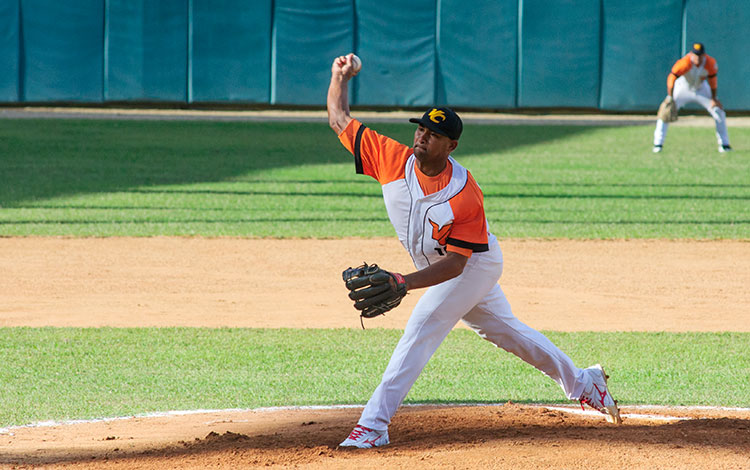 Freddy Asiel Álvarez, pitcher de Villa Clara. Freddy Asiel Álvarez, pitcher de Villa Clara.