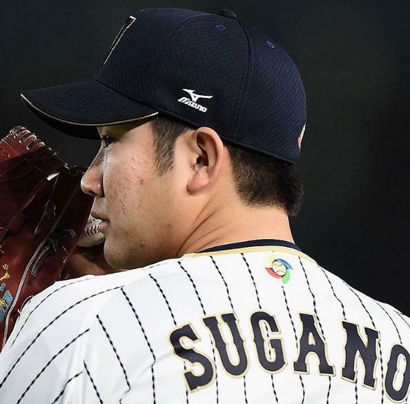 Sugano, pitcher de Japón. Sugano, pitcher de Japón.