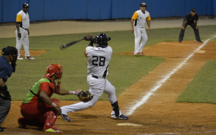 William Saavedra en el cuarto juego de la final de la 58 SNB.