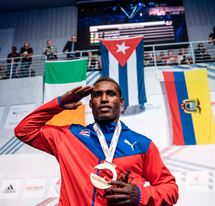 Boxeador cubano Julio César la Cruz, campeón mundial de Hamburgo 2017. Boxeador cubano Julio César la Cruz, campeón mundial de Hamburgo 2017.