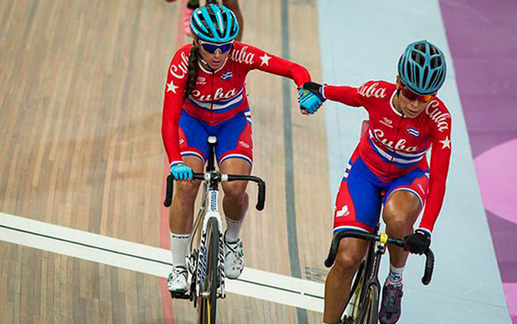 Dupla femenina cubana en la prueba de madison del ciclismo de Lima 2019. Dupla femenina cubana en la prueba de madison del ciclismo de Lima 2019.