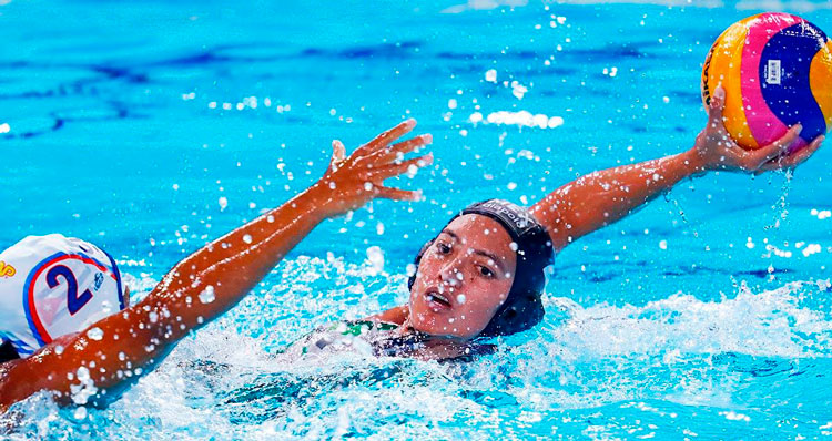 Momento del partido de polo acuático entre las selecciones femeninas de Cuba y México. Momento del partido de polo acuático entre las selecciones femeninas de Cuba y México.