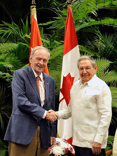 Raúl Castro Ruz y Jean Chrétien, ex primer ministro de Canadá. Raúl Castro Ruz y Jean Chrétien, ex primer ministro de Canadá.
