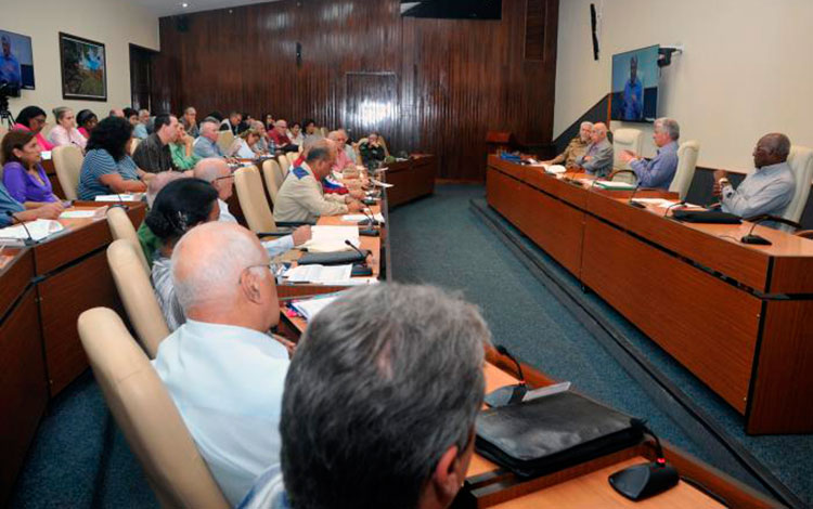 Consejo de Ministros evalúa rehabilitación de La Habana tras tornado del 27 de enero de 2019.