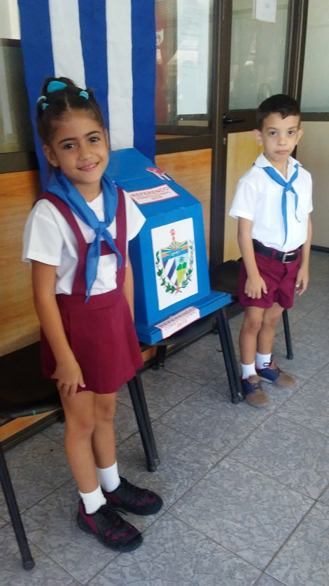 Pioneros en los colegios electorales de Santa Clara Pioneros en los colegios electorales de Santa Clara