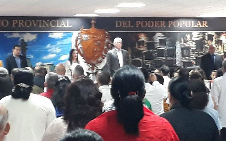 Presidente de Cuba, Miguel Díaz-Canel, asiste a toma de posesión del gobernador de Villa Clara. Presidente de Cuba, Miguel Díaz-Canel, asiste a toma de posesión del gobernador de Villa Clara.