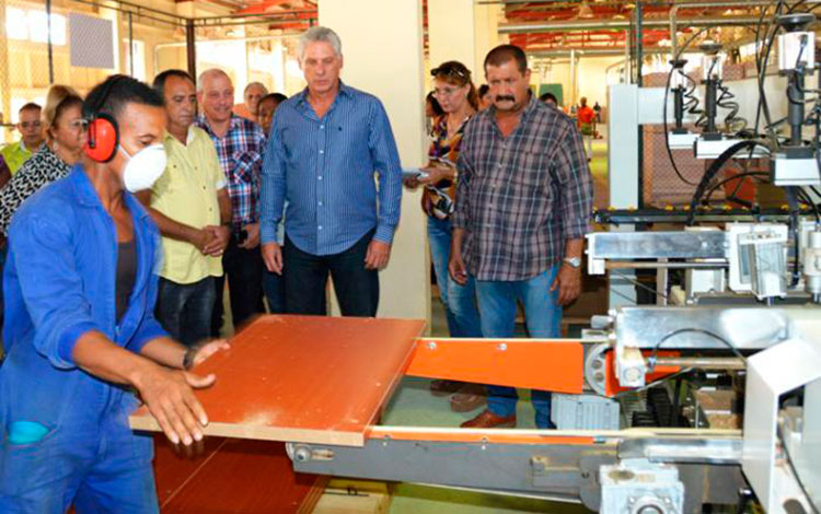 Miguel Díaz-Canel Bermúdez. Miguel Díaz-Canel Bermúdez.