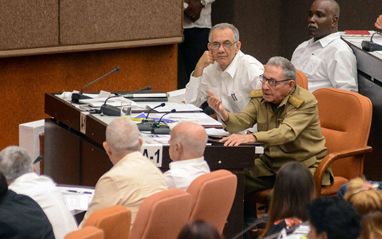 Intervención de Raúl Castro Ruz en primera sesión ordinaria de la IX Legislatura de la Asamblea Nacional del Poder Popular de Cuba. Intervención de Raúl Castro Ruz en primera sesión ordinaria de la IX Legislatura de la Asamblea Nacional del Poder Popular de Cuba.
