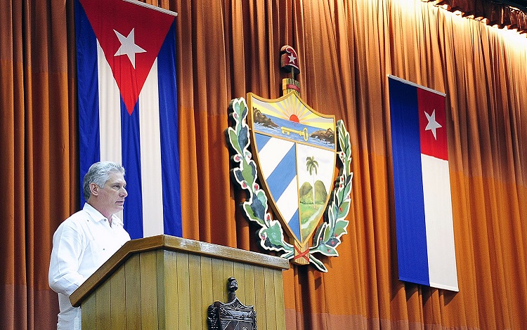 Miguel Díaz-Canel en sesión de la Asamblea Nacional Miguel Díaz-Canel en sesión de la Asamblea Nacional