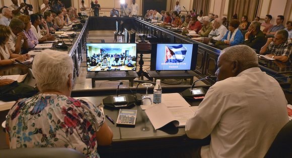 Presentan proyecto de Ley Electoral en Cuba Presentan proyecto de Ley Electoral en Cuba