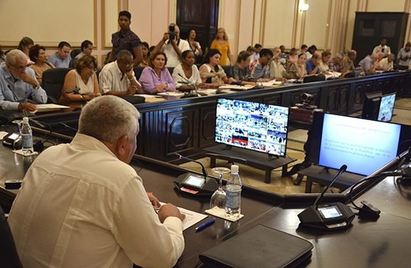 Presentan proyecto de Ley Electoral en Cuba Presentan proyecto de Ley Electoral en Cuba