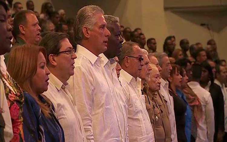 Santiago de Cuba People paid homage to Fidel through a Cultural Gala