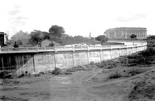 Avenida José Miguel Gómez, en Santa Clara. Avenida José Miguel Gómez, en Santa Clara.
