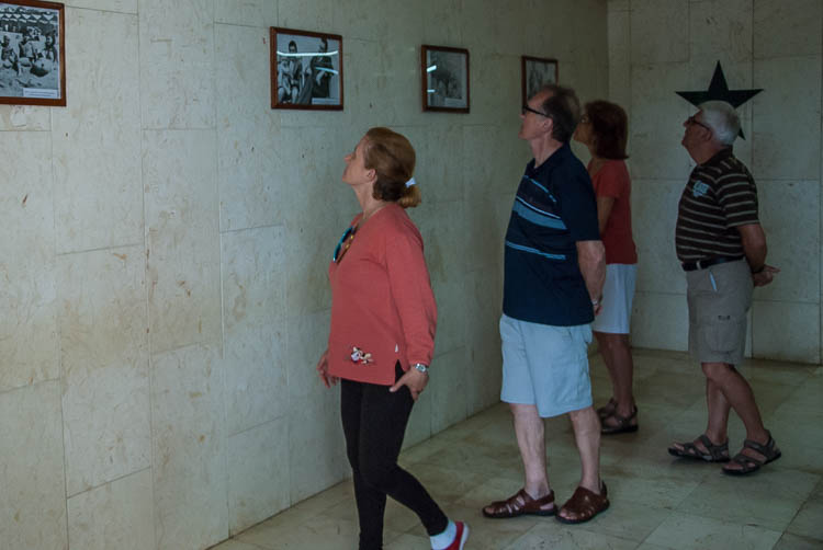 Exposición de fotos de la infancia del Che, en Complejo Escultórico Ernesto Che Guevara. Exposición de fotos de la infancia del Che, en Complejo Escultórico Ernesto Che Guevara.