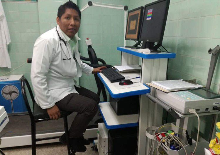 Reinaldo, estudiante boliviano. Reinaldo, estudiante boliviano.