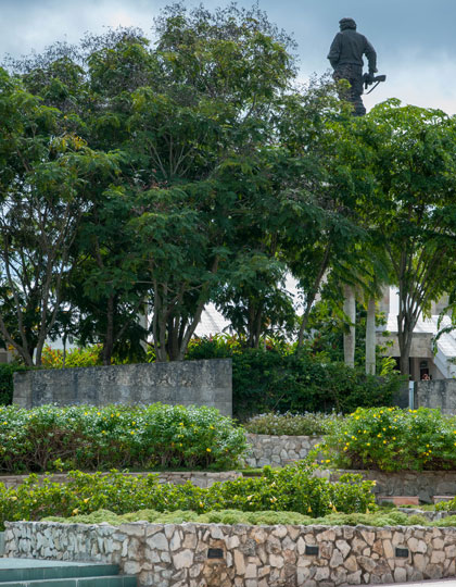 Mausoleo Frente de Las Villas, en Santa Clara, Cuba. Mausoleo Frente de Las Villas, en Santa Clara, Cuba.