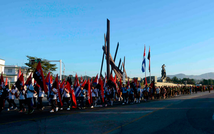 Tributo del pueblo de Santiago de Cuba a Fidel.