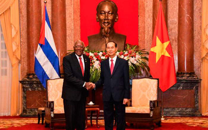 Tran Dai Quang, presidente de Vietnam, y Salvador Valdés Mesa, primer vicepresidente de Cuba. Tran Dai Quang, presidente de Vietnam, y Salvador Valdés Mesa, primer vicepresidente de Cuba.