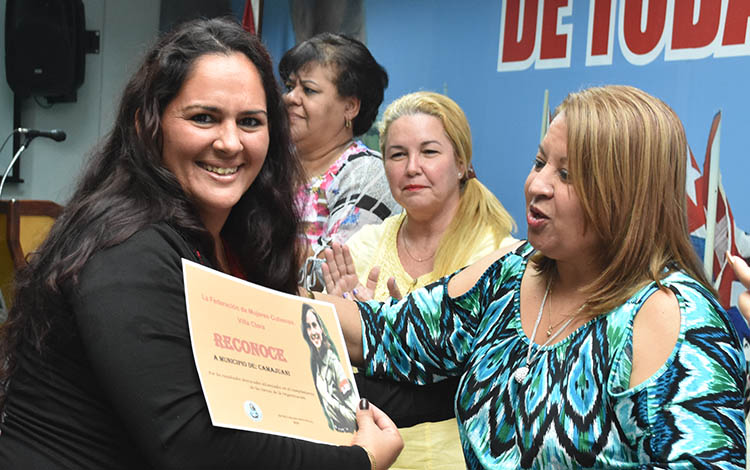 Reconocimiento a las federadas del municipio de Camajuaní, en Villa Clara. Reconocimiento a las federadas del municipio de Camajuaní, en Villa Clara.