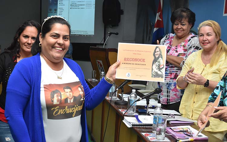 Reconocimiento a las federadas del municipio de Encrucijada, en Villa Clara. Reconocimiento a las federadas del municipio de Encrucijada, en Villa Clara.