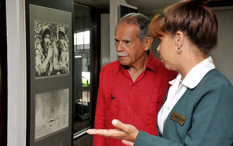 Oscar López Rivera recorre Complejo Escultórico Ernesto Che Guevara, de Santa Clara. Oscar López Rivera recorre Complejo Escultórico Ernesto Che Guevara, de Santa Clara.