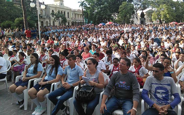 Público en tribunal antimperialista de la juventud villaclareña.