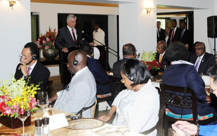 Miguel Díaz-Canel durante almuerzo con jefes de Estado y Gobierno de Caricom, en Jamaica. Miguel Díaz-Canel durante almuerzo con jefes de Estado y Gobierno de Caricom, en Jamaica.