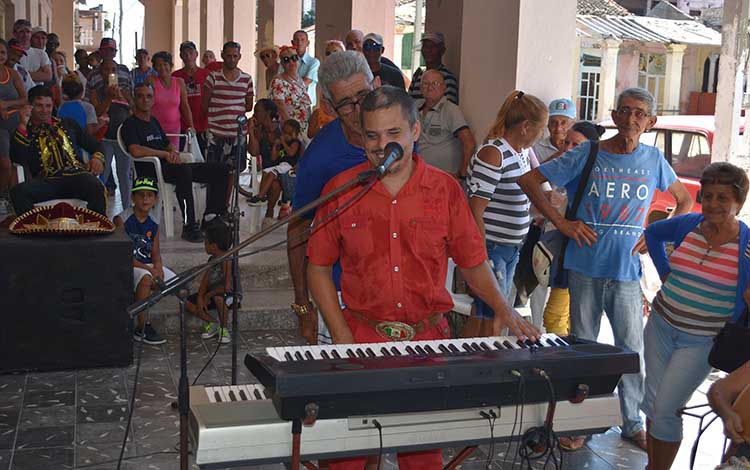 Celebración por 34 aniversario de CMHS