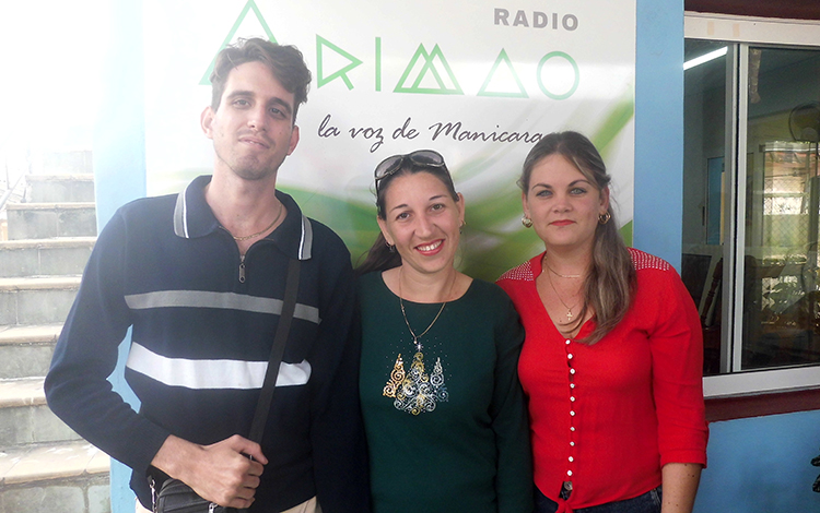 Ejecutivo de la delegación de base de la UPEC en Radio Arimao, Manicaragua. Ejecutivo de la delegación de base de la UPEC en Radio Arimao, Manicaragua.