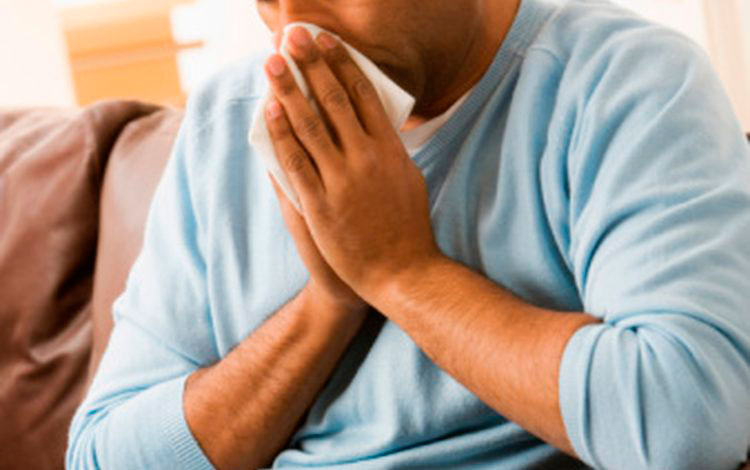 Paciente con catarro viral. Paciente con catarro viral.