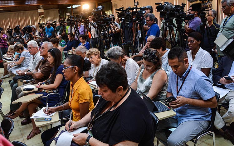 Periodistas en conferencia de prensa del canciller cubano, Bruno Rodríguez Parrilla, el 3 de octubre de 2017. Periodistas en conferencia de prensa del canciller cubano, Bruno Rodríguez Parrilla, el 3 de octubre de 2017.