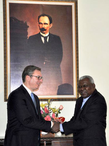 Aleksandar Vučić fue recibido por el presidente del Parlamento cubano, Esteban Lazo Hernández Aleksandar Vučić fue recibido por el presidente del Parlamento cubano, Esteban Lazo Hernández.